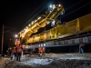 Baustelle auf der Westbahnstrecke, Nachtarbeit mit Spezialkran fÃ¼r das Einbringen von Weichenelementen in der Nacht von 25.08. auf 26.08.2020  
Foto und Copyright: Moser Albert, Fotograf, 5201 Seekirchen, Weinbergstiege 1, Tel.: 0043-676-7550526 mailto:albert.moser@sbg.at  www.moser.zenfolio.com