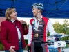 Empfang des Henndorfer Weltmeister im Mountainbike-Orienteering, Tobias BreitschÃ¤del, in Henndorf am 28.09.2012  Gratulantin Landtagsabgeordnete Mag. Hilde Eisl  
Foto und Copyright: Moser Albert, Fotograf und Pressefotograf, 5201 Seekirchen, Weinbergstiege 1, Tel.: 0676-7550526 mailto:albert.moser@sbg.at  www.moser.zenfolio.com