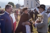 Leonhardiritt in Irrsdorf am 26.10.2015; LAbg. Resi Neuhofer und der Sieger im Zweiergespannziehen Hans Herzog aus Taxenbach  
Foto und Copyright: Moser Albert, Fotograf, 5201 Seekirchen, Weinbergstiege 1, Tel.: 0043-676-7550526 mailto:albert.moser@sbg.at  www.moser.zenfolio.com