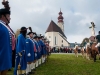 Leonhardiritt in Irrsdorf am 26.10.2012 veranstaltet von den Irrsdorfer LeonhardischÃ¼tzen  
Segnung der neuen Standarte durch den Pfarrer von Strasswalchen Norbert Nauthe  
Foto und Copyright: Moser Albert, Fotograf und Pressefotograf, 5201 Seekirchen, Weinbergstiege 1, Tel.: 0676-7550526 mailto:albert.moser@sbg.at  www.moser.zenfolio.com