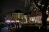 Wintersonnwendfeuer mit Weihnachtsmarkt auf Schloss Sighartstein am 16.12.2017, veranstaltet von Oldtimerfreunde Neumarkt  
Foto und Copyright: Moser Albert, Fotograf, 5201 Seekirchen, Weinbergstiege 1, Tel.: 0043-676-7550526 mailto:albert.moser@sbg.at  www.moser.zenfolio.com