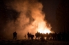 Wintersonnwendfeuer mit Weihnachtsmarkt auf Schloss Sighartstein am 16.12.2017, veranstaltet von Oldtimerfreunde Neumarkt  
Foto und Copyright: Moser Albert, Fotograf, 5201 Seekirchen, Weinbergstiege 1, Tel.: 0043-676-7550526 mailto:albert.moser@sbg.at  www.moser.zenfolio.com