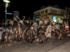 Perchtenlauf in Hof bei Salzburg am Brunnenplatz am 30.11.2013  
mit den SchworzmÃ¼hl Teifin aus Hof, Neumarkter Krampusse und der Schober Perchten Pass aus Thalgau  
Foto und Copyright: Moser Albert, Fotograf und Pressefotograf, 5201 Seekirchen, Weinbergstiege 1, Tel.: 0676-7550526 mailto:albert.moser@sbg.at  www.moser.zenfolio.com