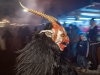 Perchtenlauf in Hof bei Salzburg am Brunnenplatz am 30.11.2013  
mit den SchworzmÃ¼hl Teifin aus Hof, Neumarkter Krampusse und der Schober Perchten Pass aus Thalgau  
Foto und Copyright: Moser Albert, Fotograf und Pressefotograf, 5201 Seekirchen, Weinbergstiege 1, Tel.: 0676-7550526 mailto:albert.moser@sbg.at  www.moser.zenfolio.com