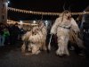 Perchtenlauf in Mondsee am 01.12.2024;  
Passen aus dem MondSeeLand und der Umgebung mit insgesamt ca. 150 Perchten versammeln sich im Ortszentrum und zeigen ihre meist handgeschnitzten Perchtenmasken. "Mondseer Schlossteufel"  
Foto und Copyright: Moser Albert, Fotograf, 5201 Seekirchen, Weinbergstiege 1, Tel.: 0043-676-7550526  albert.moser@sbg.at  www.moser.zenfolio.com