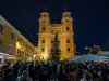 Basilika Mondsee während des Adventmarkt und des Perchtenlauf in Mondsee am 01.12.2024;  
Foto und Copyright: Moser Albert, Fotograf, 5201 Seekirchen, Weinbergstiege 1, Tel.: 0043-676-7550526  albert.moser@sbg.at  www.moser.zenfolio.com