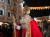 Perchtenlauf in Mondsee am 01.12.2024;  
Passen aus dem MondSeeLand und der Umgebung mit insgesamt ca. 150 Perchten versammeln sich im Ortszentrum und zeigen ihre meist handgeschnitzten Perchtenmasken.  
Foto und Copyright: Moser Albert, Fotograf, 5201 Seekirchen, Weinbergstiege 1, Tel.: 0043-676-7550526  albert.moser@sbg.at  www.moser.zenfolio.com