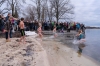 7. Silvesterschwimmen im Strandbad in Seeham am 31.12.2017; 41 Teilnehmer, 7 Damen und 31 MÃ¤nner und 3 Kinder  
Foto und Copyright: Moser Albert, Fotograf, 5201 Seekirchen, Weinbergstiege 1, Tel.: 0043-676-7550526 mailto:albert.moser@sbg.at  www.moser.zenfolio.com