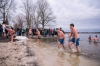 7. Silvesterschwimmen im Strandbad in Seeham am 31.12.2017; 41 Teilnehmer, 7 Damen und 31 MÃ¤nner und 3 Kinder  
Foto und Copyright: Moser Albert, Fotograf, 5201 Seekirchen, Weinbergstiege 1, Tel.: 0043-676-7550526 mailto:albert.moser@sbg.at  www.moser.zenfolio.com